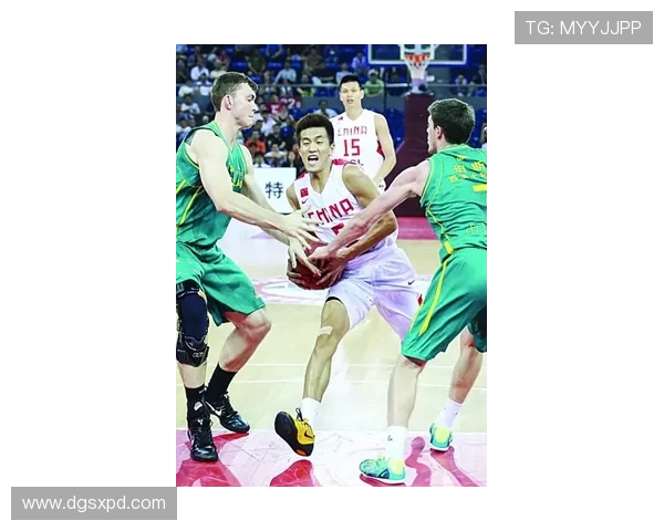 中国男篮力克澳大利亚晋级亚洲杯决赛 郭艾伦带领球队重返巅峰