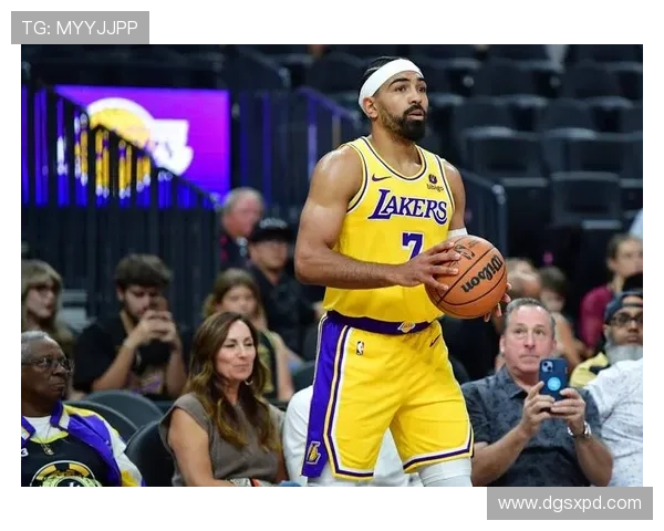 詹姆斯携手安东尼重新联手湖人队 新赛季能否重燃昔日辉煌